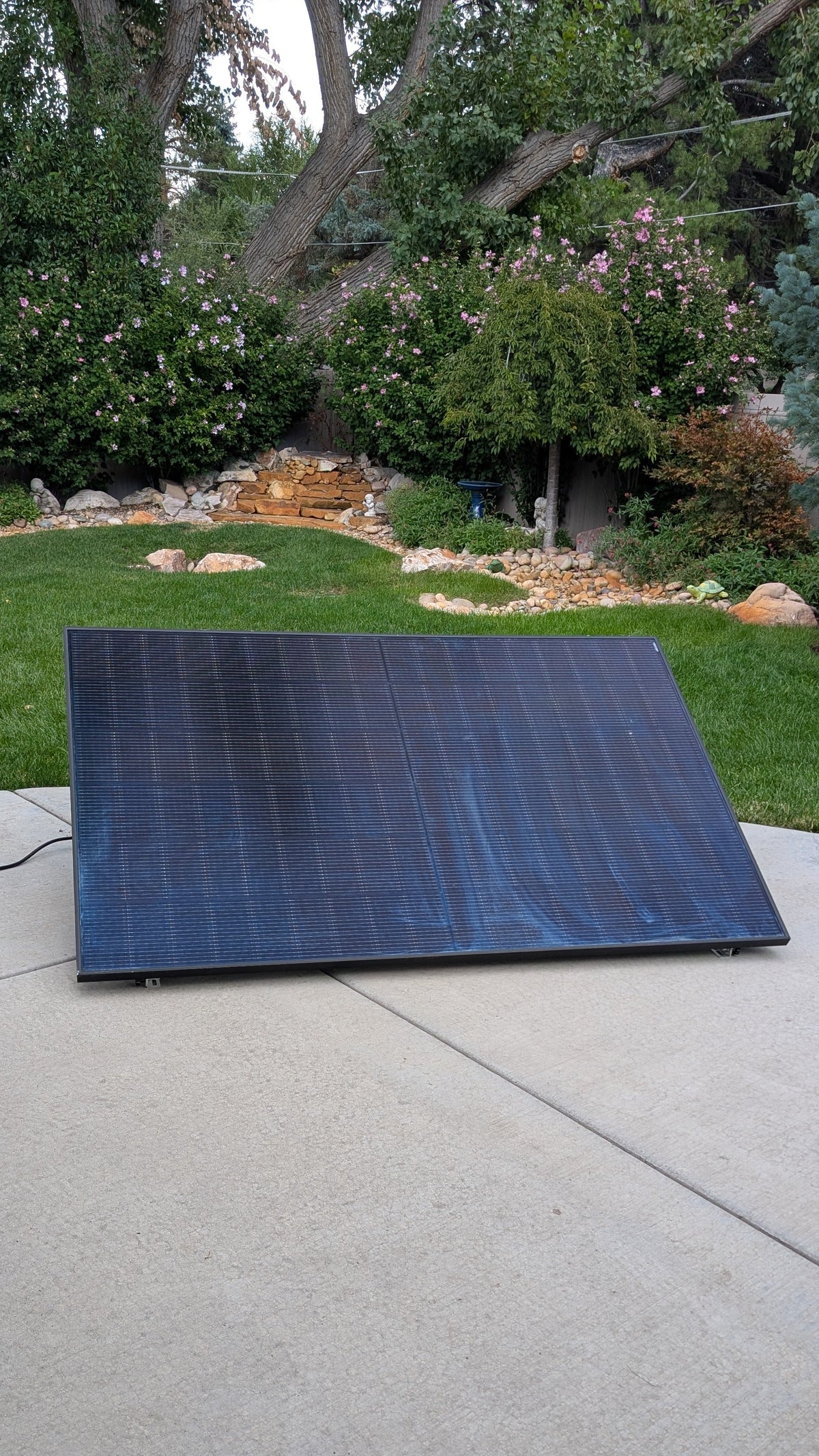 Plug-in Solar Kit with Hoymiles Microinverter